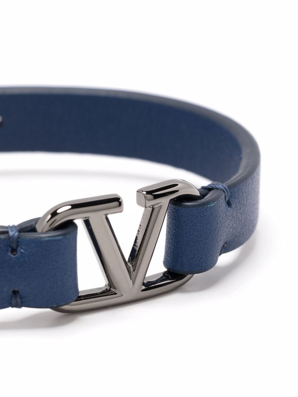 фото Valentino garavani buckled vlogo bracelet