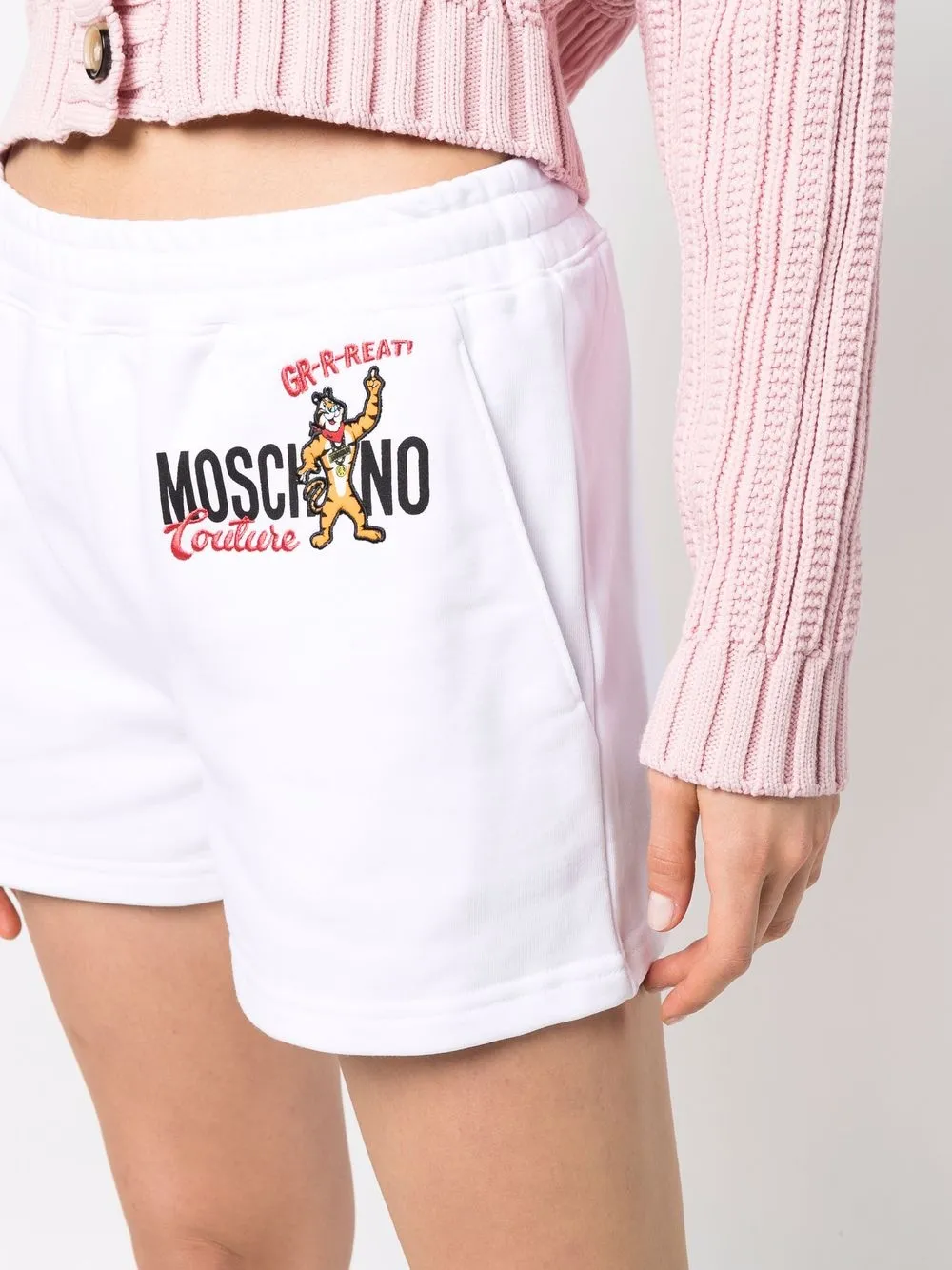 фото Moschino спортивные шорты с логотипом из коллаборации с kellogs'