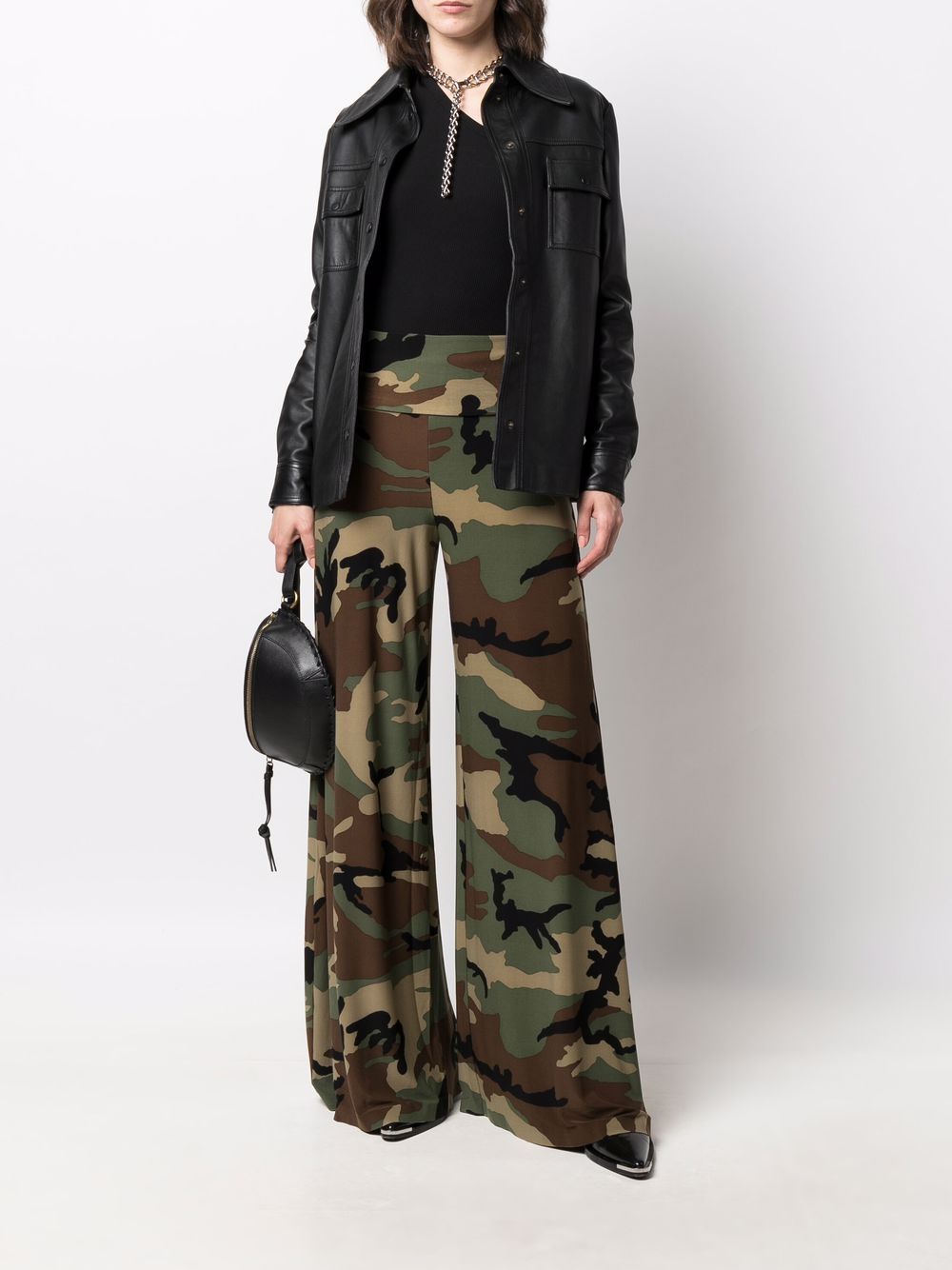 фото Norma kamali camouflage-print flared trousers