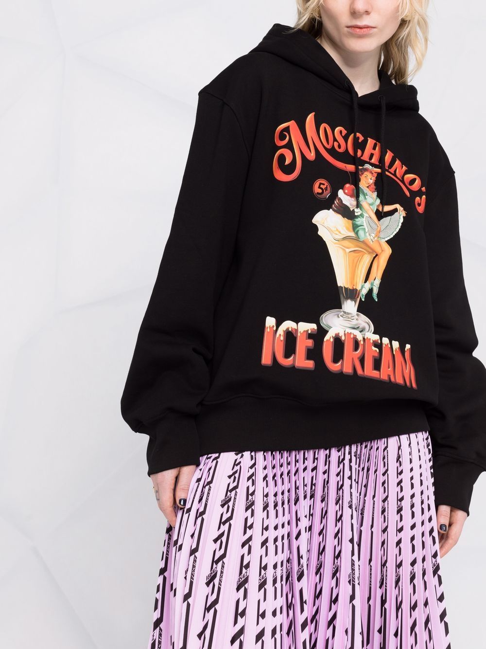 фото Moschino худи с логотипом