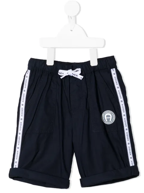Aigner Kids shorts con franjas del logo