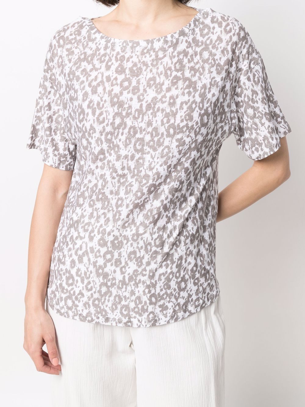 фото Le tricot perugia льняная футболка с леопардовым принтом