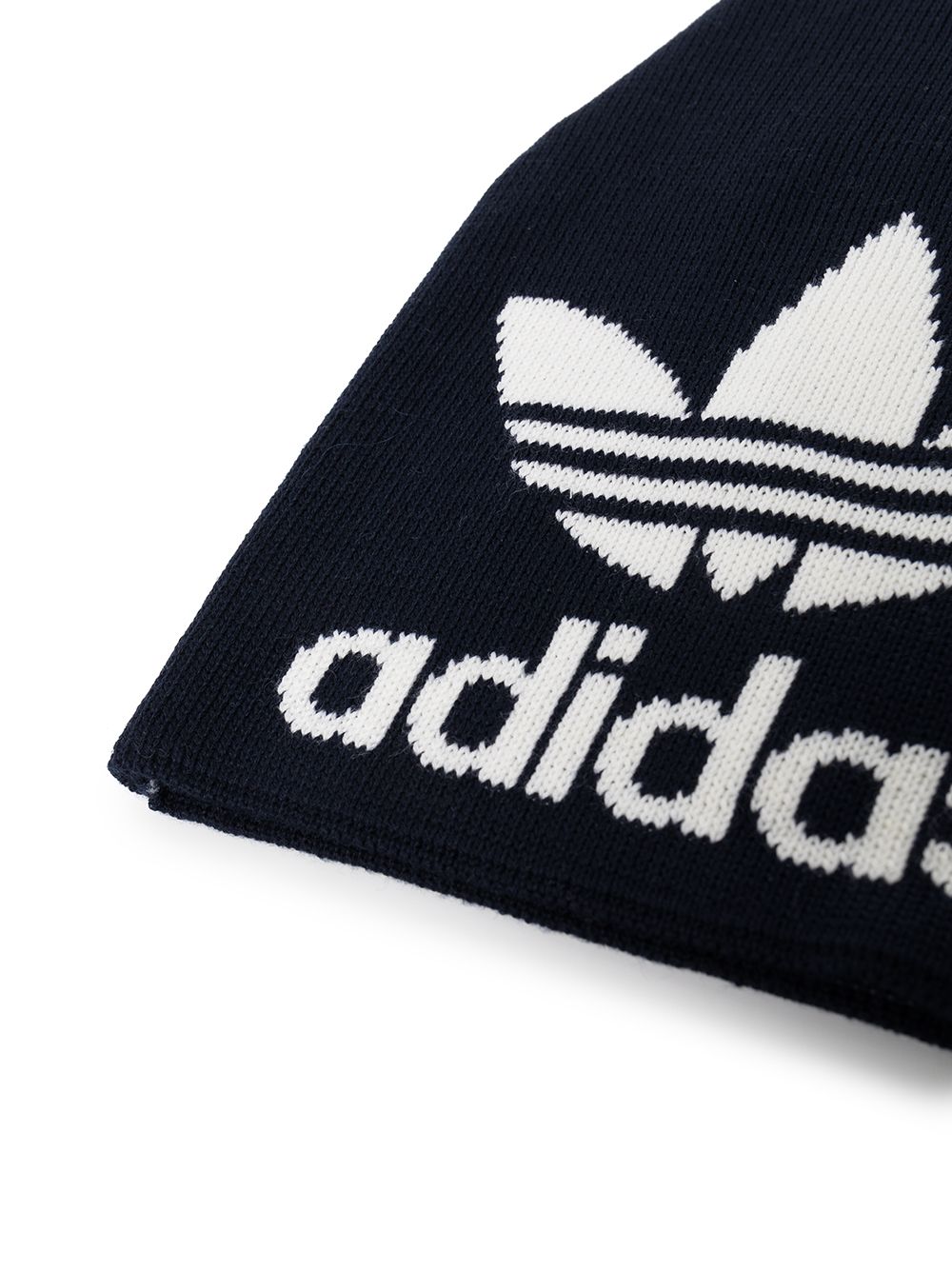 фото Adidas шапка бини с логотипом из коллаборации с noah
