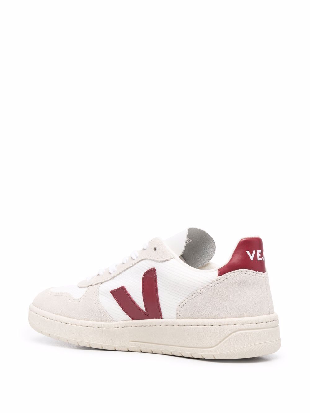 фото Veja logo-patch low-top sneakers