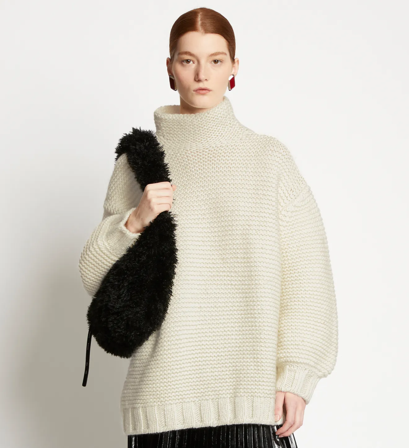 Chunky Knit Turtleneck in white 