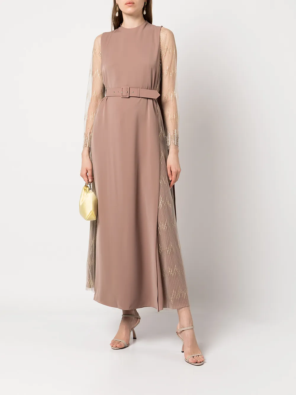 фото Amal al raisi вечернее платье с тюлем