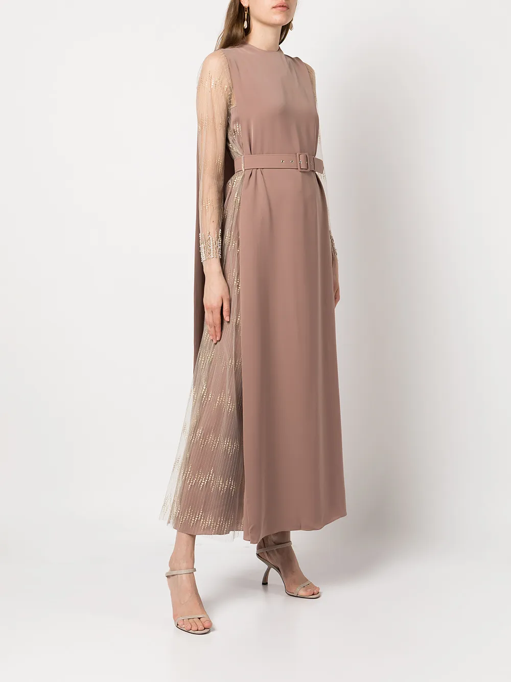 фото Amal al raisi вечернее платье с тюлем