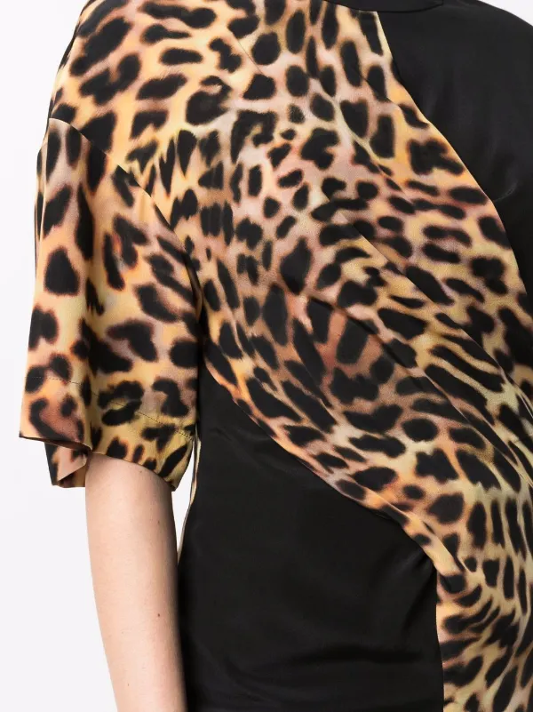 Tシャツ・カットソー Stella McCartney TOP WITH ANIMAL PATTERN Stella McCartney Cheetah Print Panel T-shirt | Black | FARFETCH