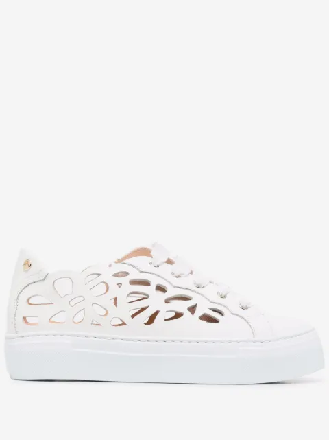 AGL zapatillas con detalle de cortes a láser