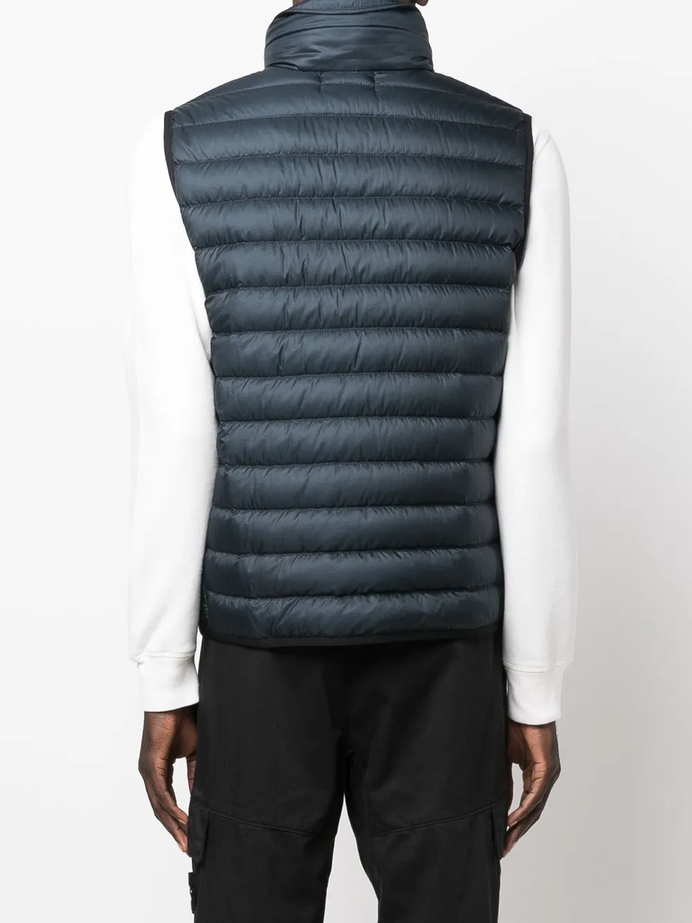 фото Stone island дутый жилет с нашивкой compass