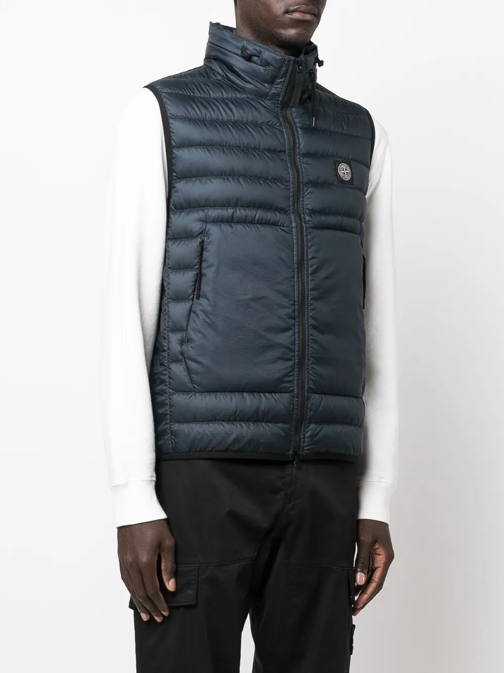 фото Stone island дутый жилет с нашивкой compass