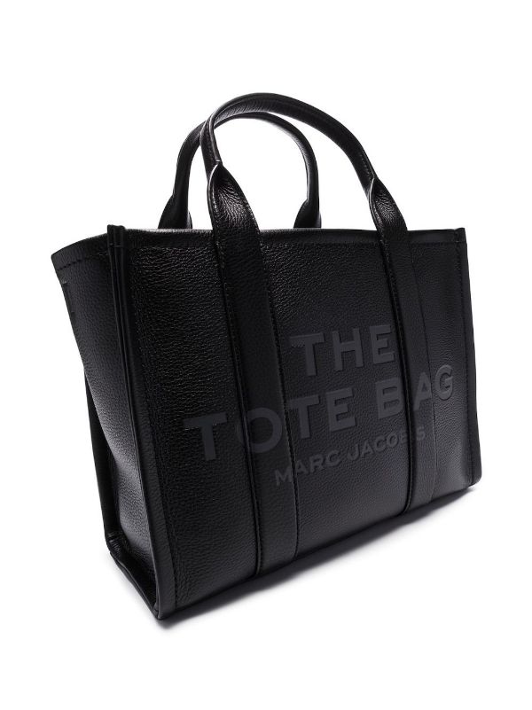 MARC JACOBS purchases the tote bag medium black