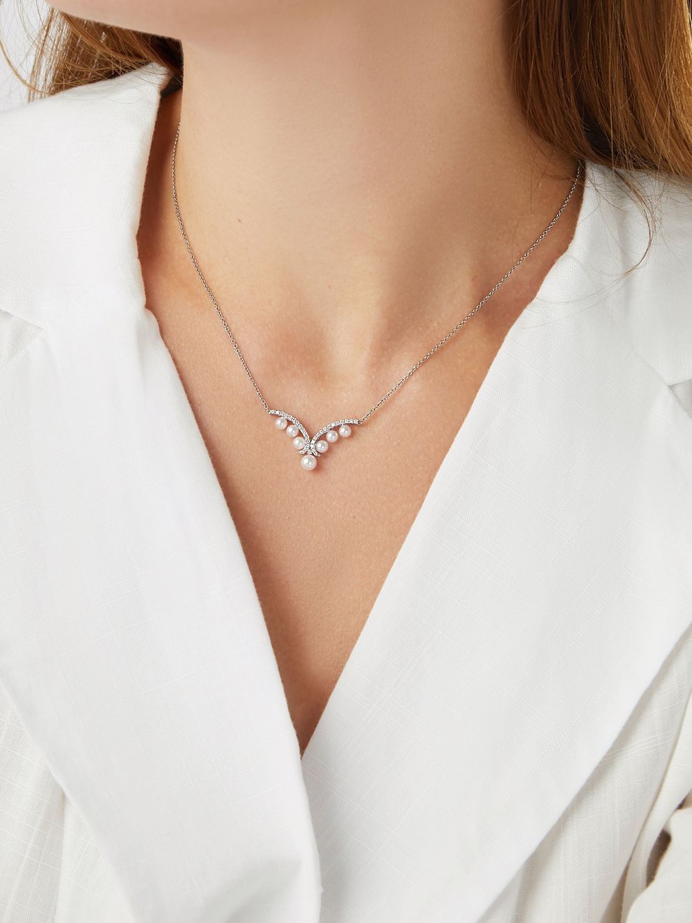 Image 2 of Yoko London 18kt white gold Sleek Akoya pearl diamond necklace