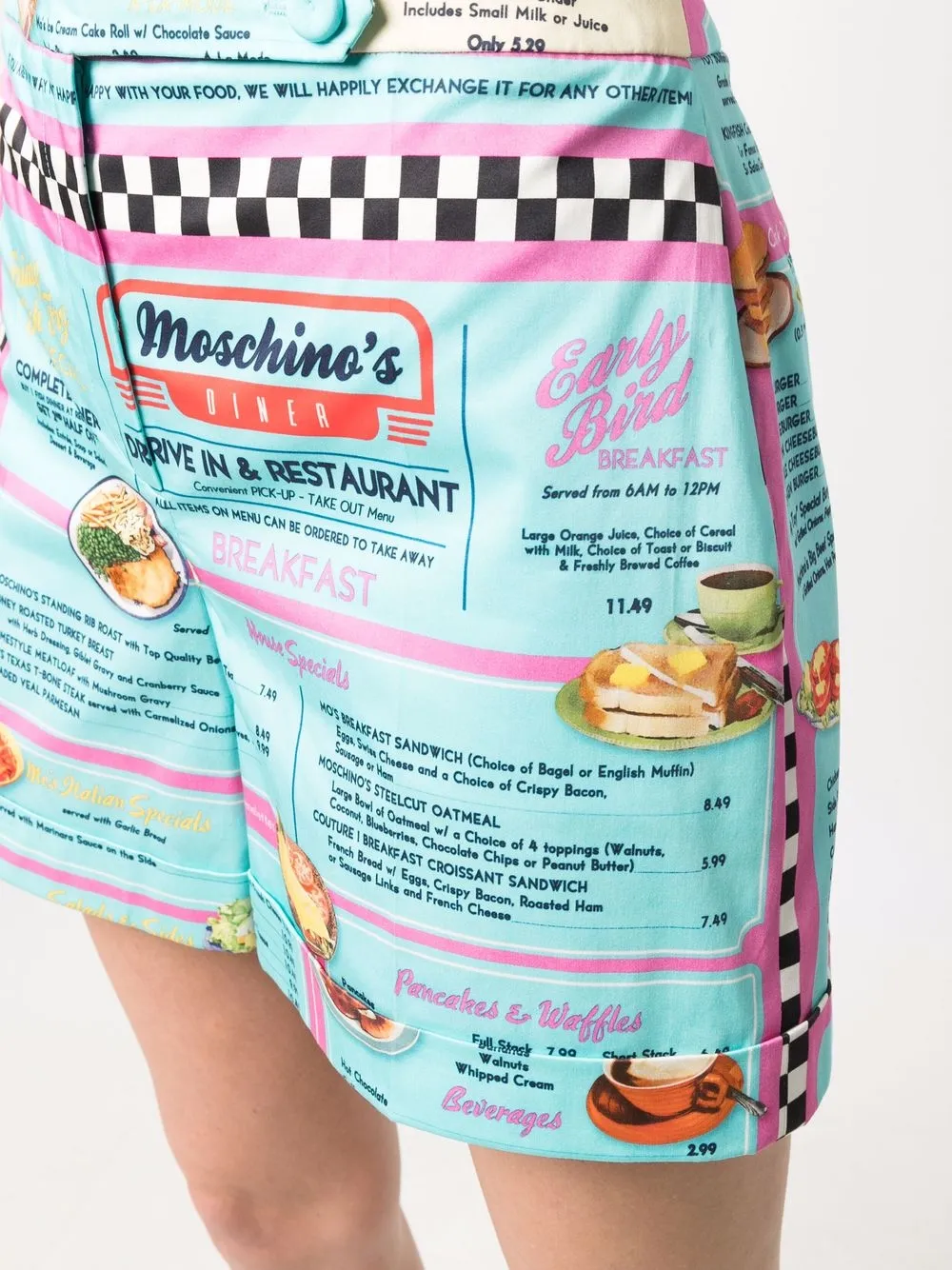 фото Moschino шорты drive in с принтом