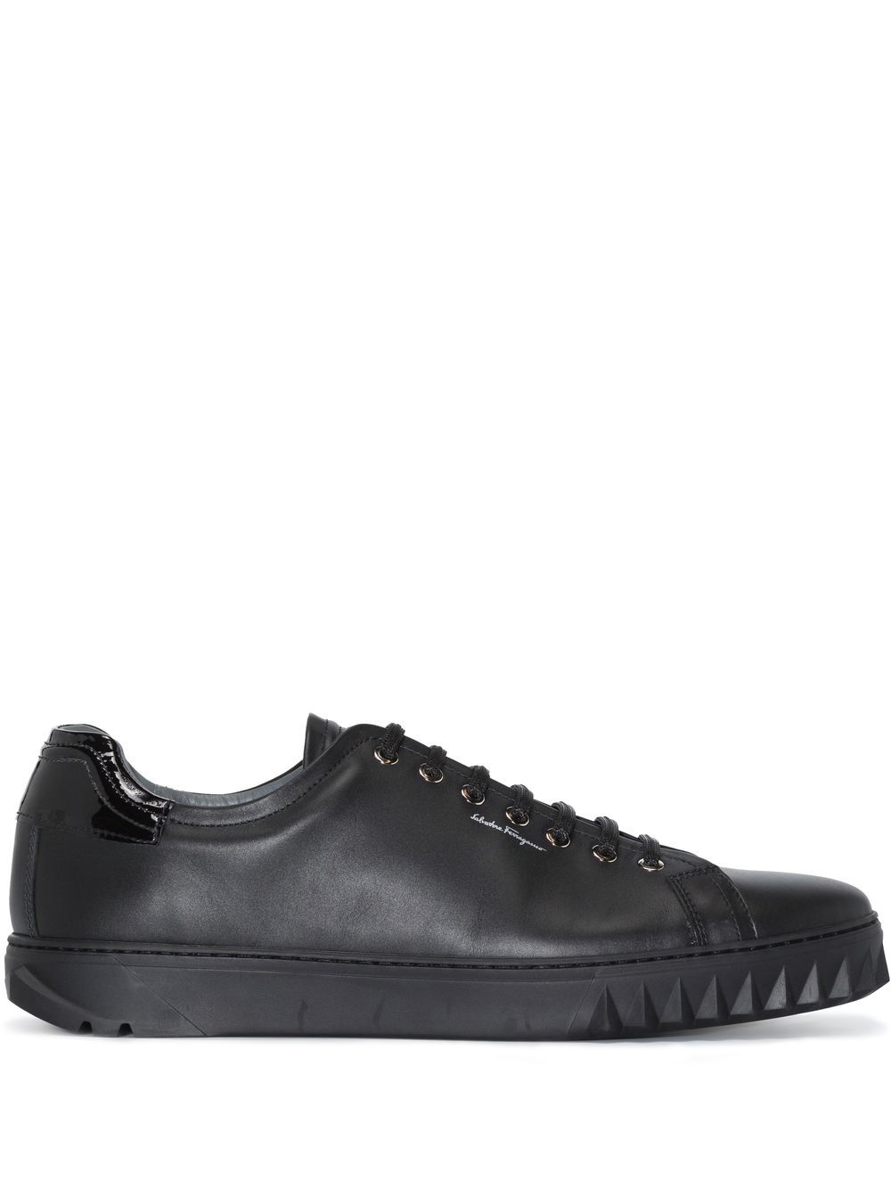 

Salvatore Ferragamo tenis bajos Cube - Negro