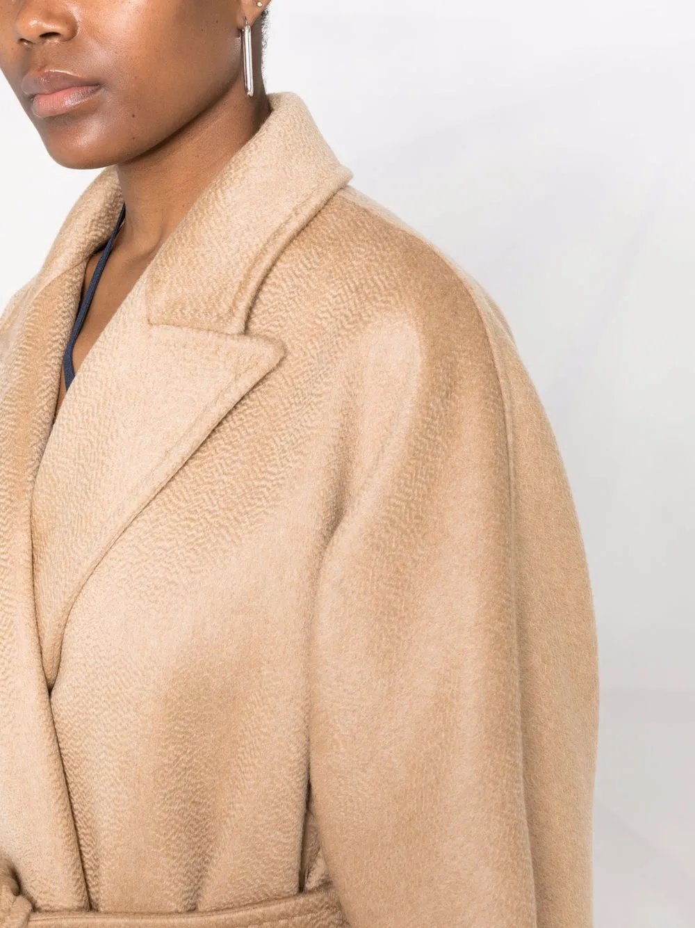 фото Max mara пальто с запахом и поясом