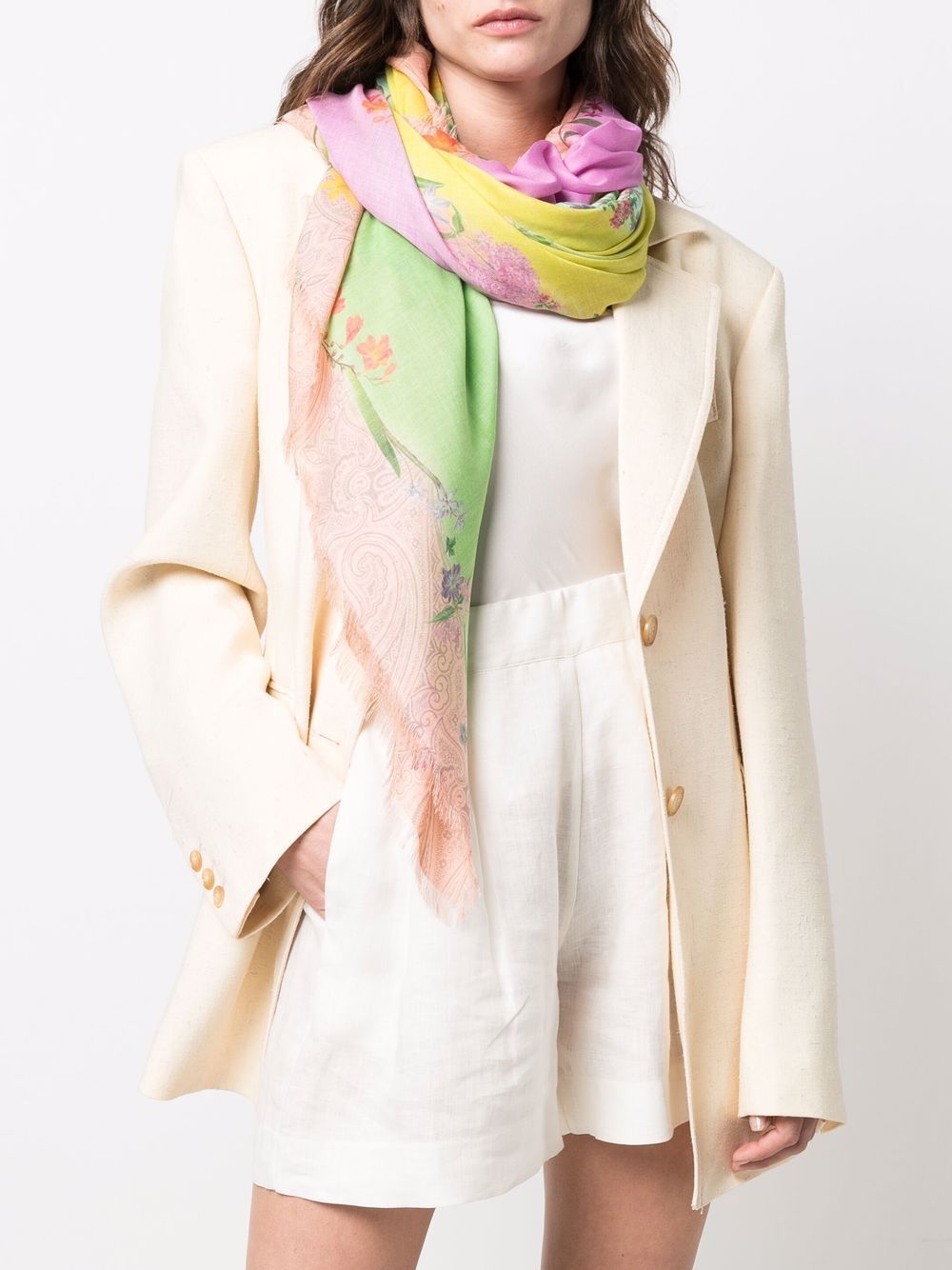 фото Etro шарф с цветочным принтом и бахромой