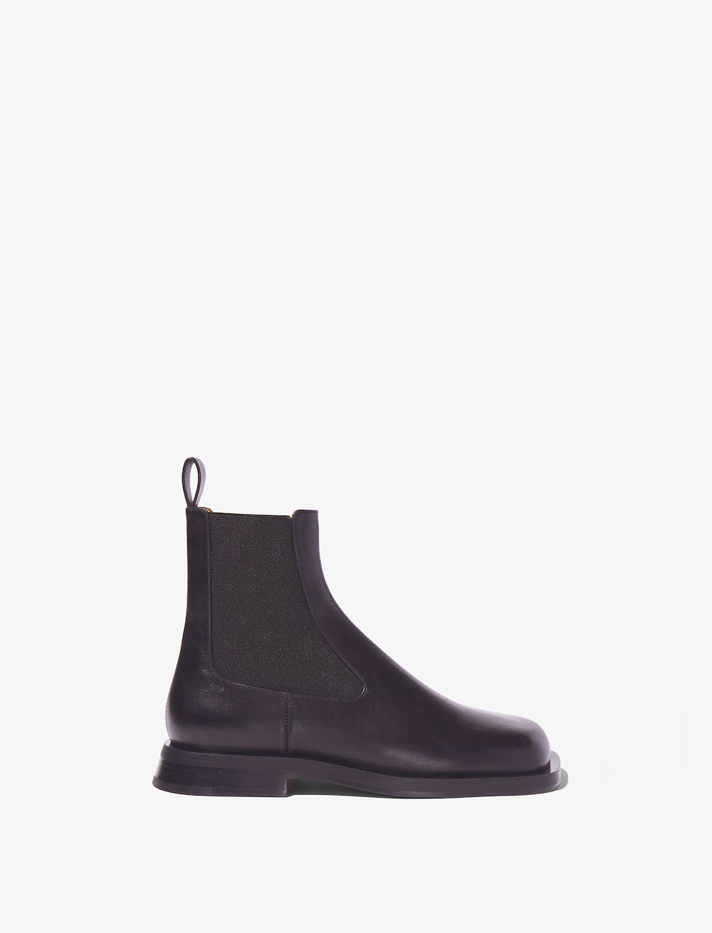 Square Chelsea Boots