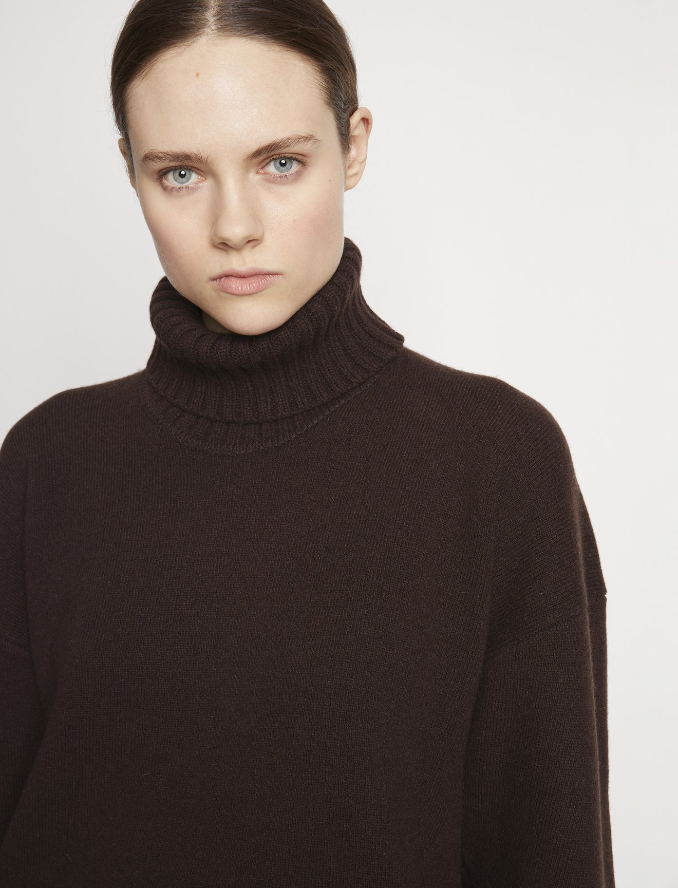 Doubleface Cashmere Oversized Turtleneck in brown | Proenza Schouler