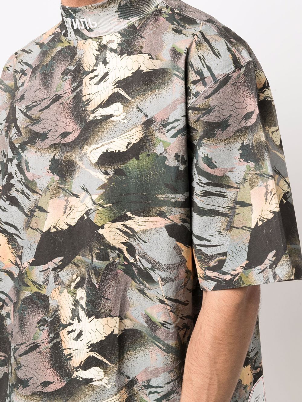 Heron Preston Camouflage mock-neck T-shirt - Farfetch