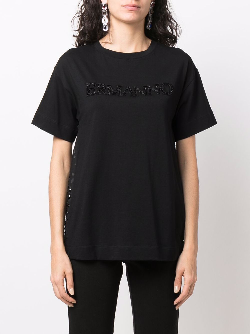 фото Ermanno firenze logo-embellished broderie anglaise t-shirt