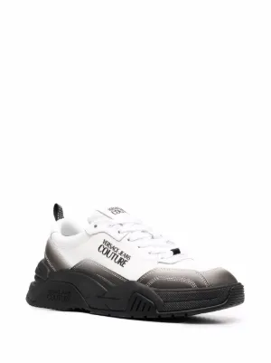 Scarpe da uomo di Versace Jeans Couture su Farfetch