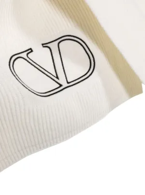 スカーフ VALENTINO GARAVANI Woman Scarf Ivory 6W2EN00BDZG RDB 0400022903585_BLUERED?wid=830&