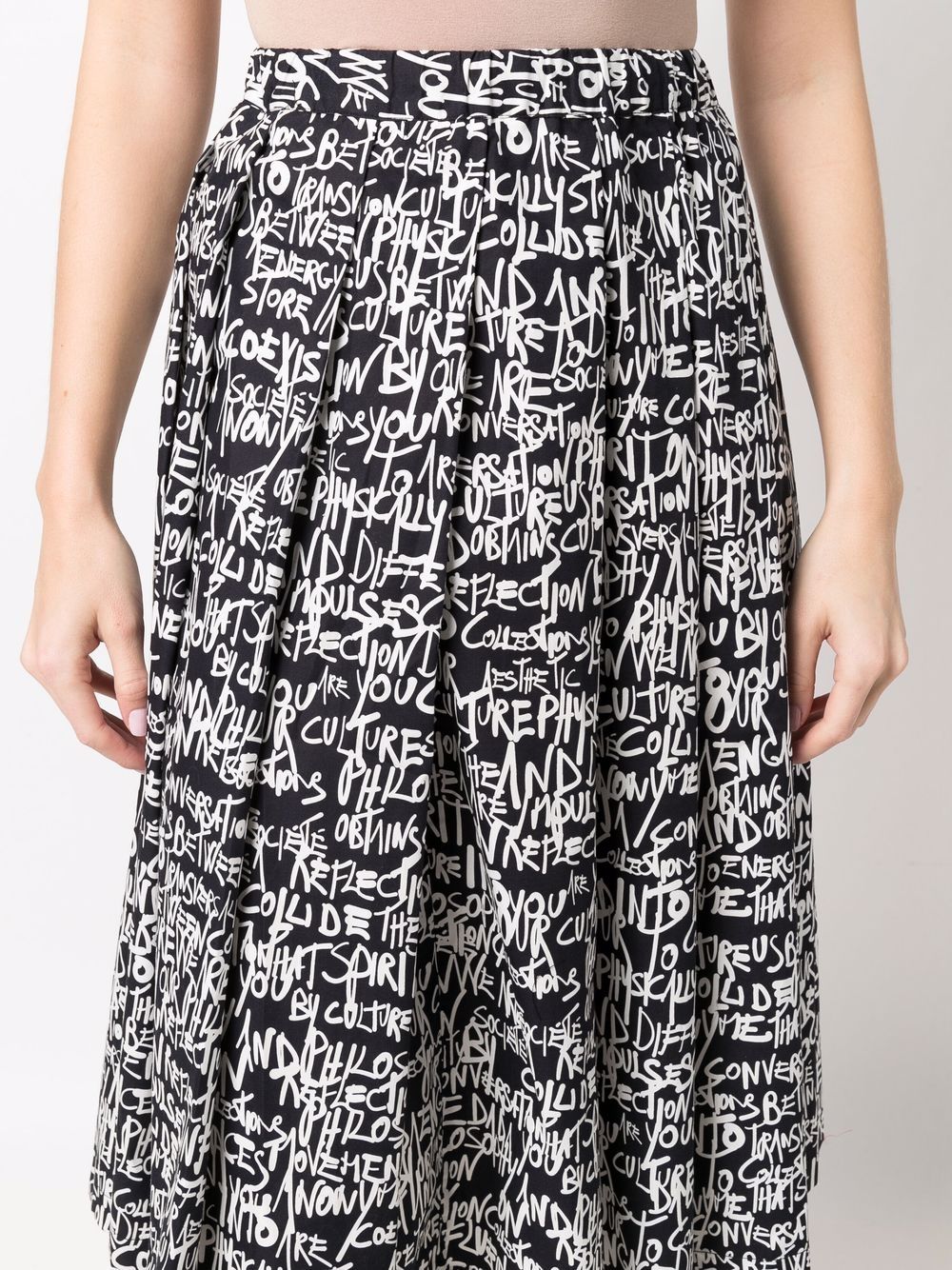 фото Société anonyme writing-print pleated midi skirt