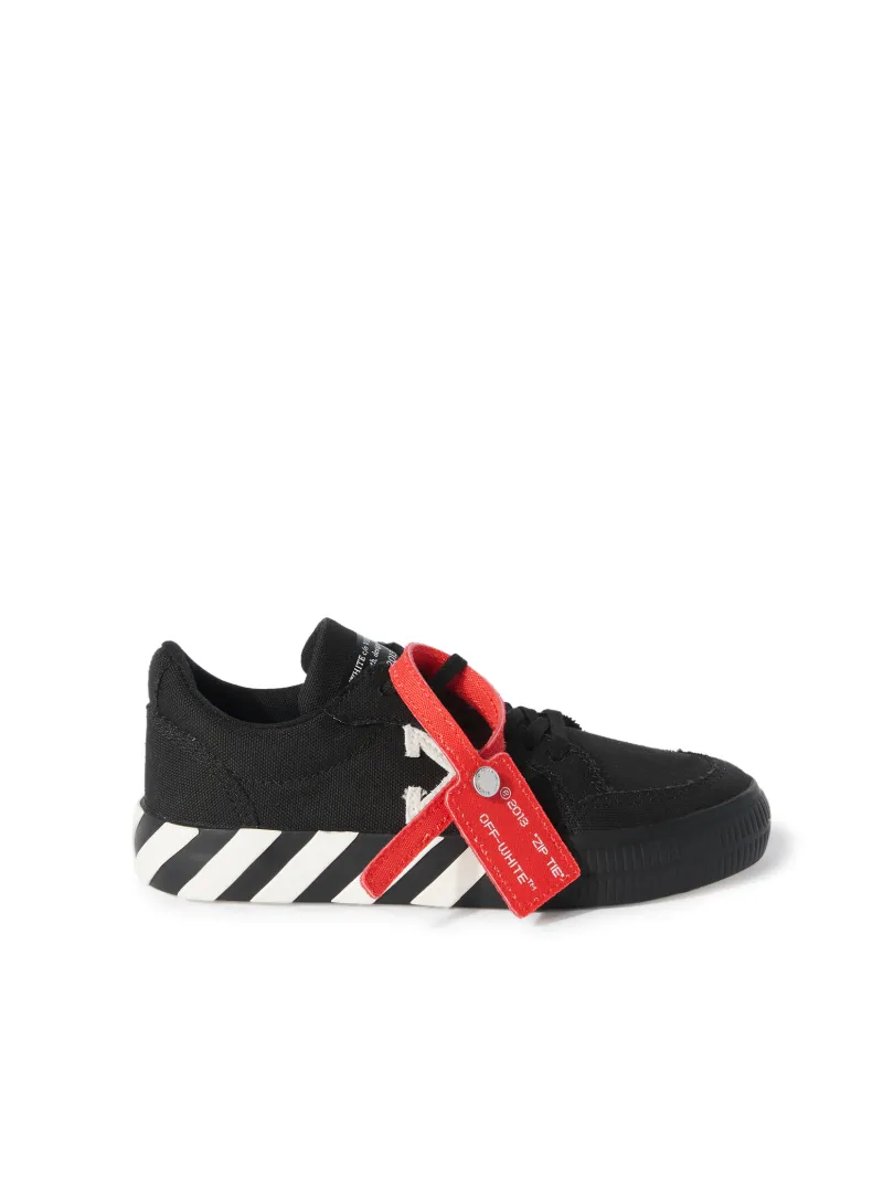 Vulcanized lace-up sneakers