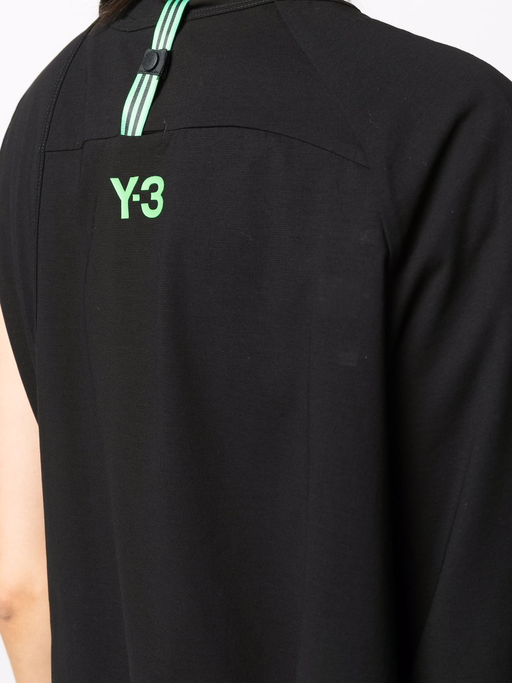 фото Y-3 asymmetric logo-print t-shirt