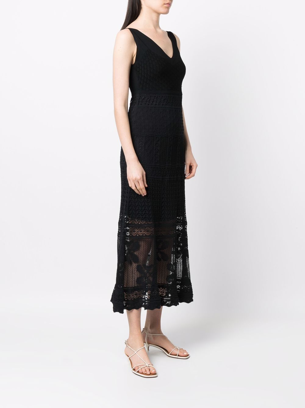 фото D.exterior lace knit dress