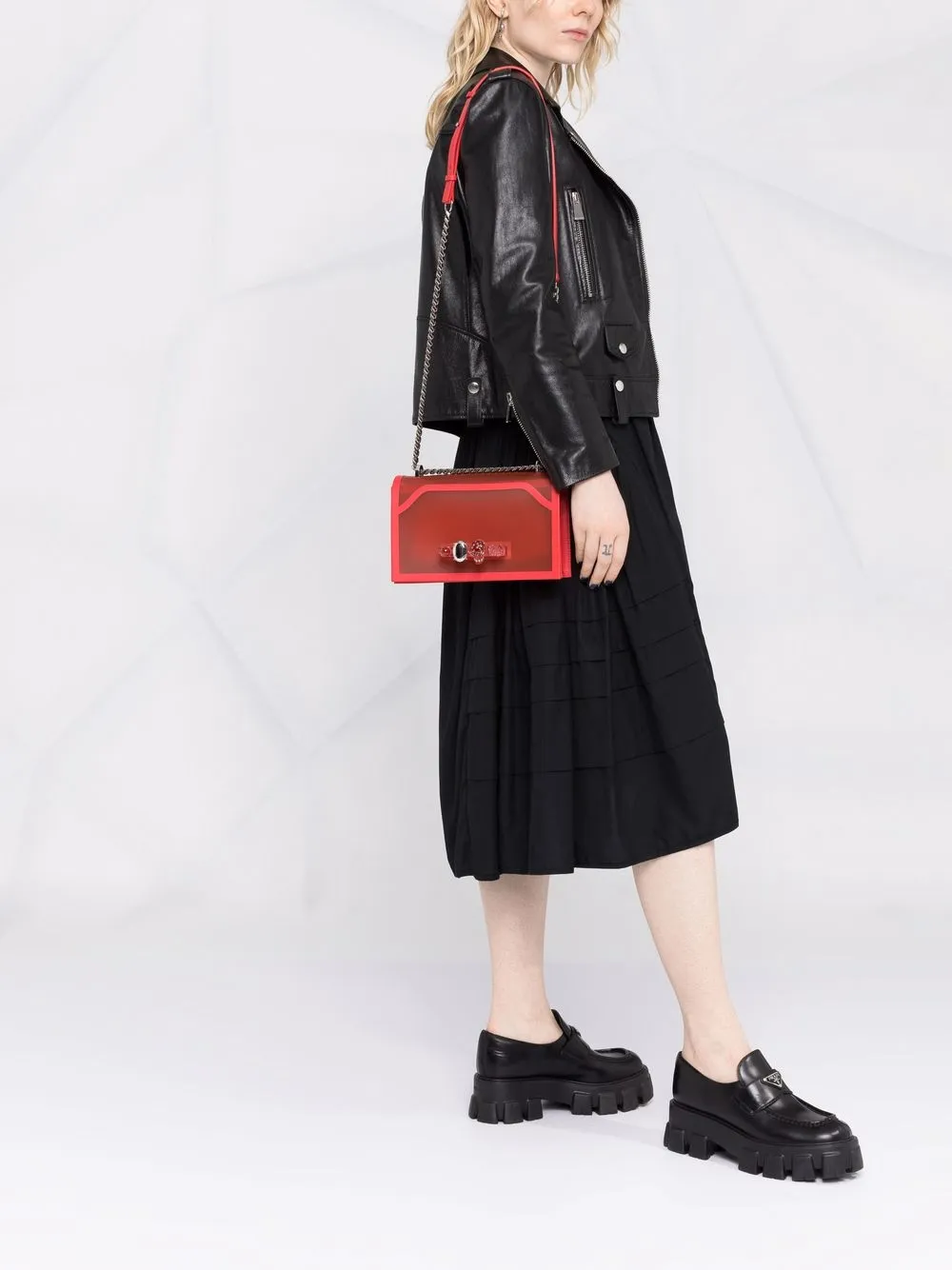 Alexander McQueen Schoudertas met sieraden - Rood