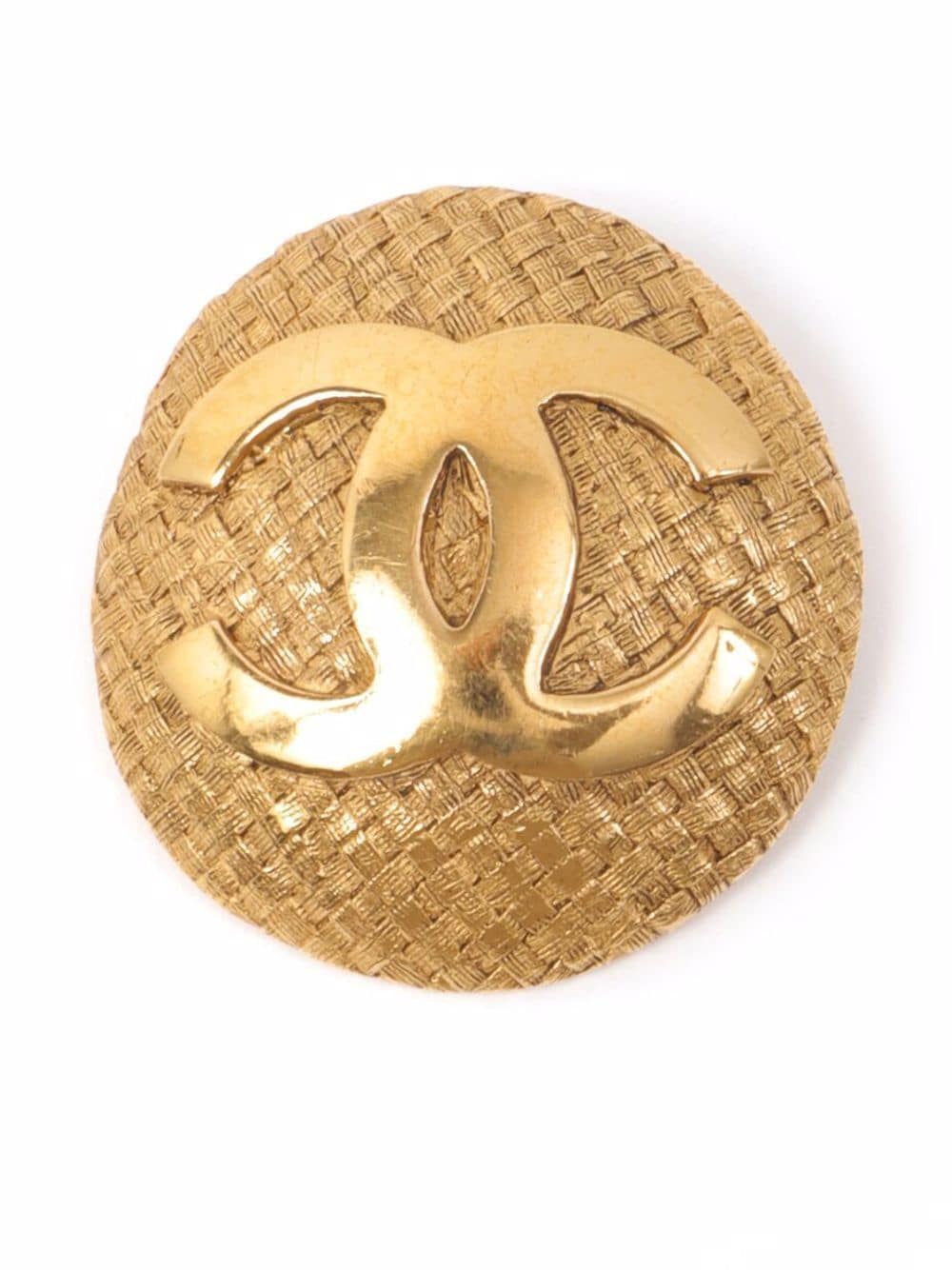 CHANEL Pre-Owned 1994 CC diamond-quilted Round Brooch - Farfetch