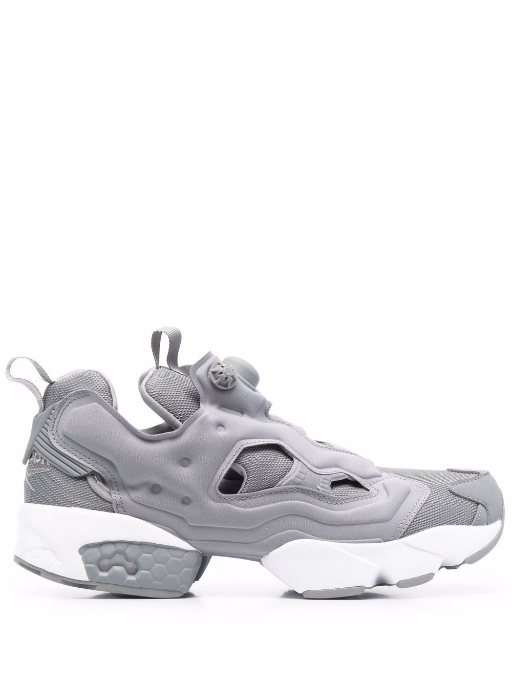 

Reebok tenis bajos con parche del logo - Gris