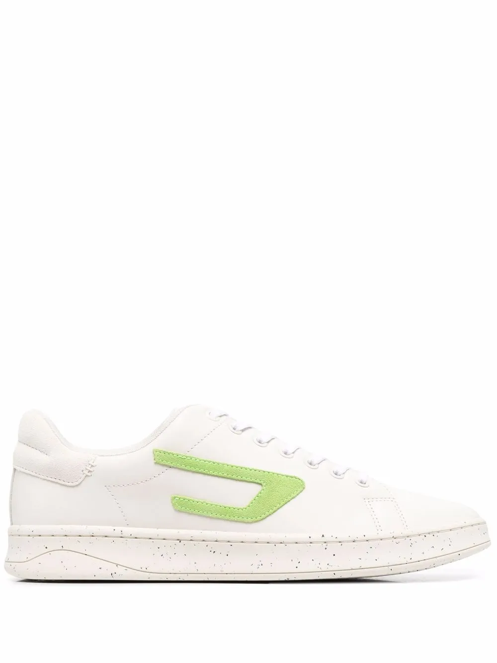 

Diesel tenis bajos con parche D - Neutro