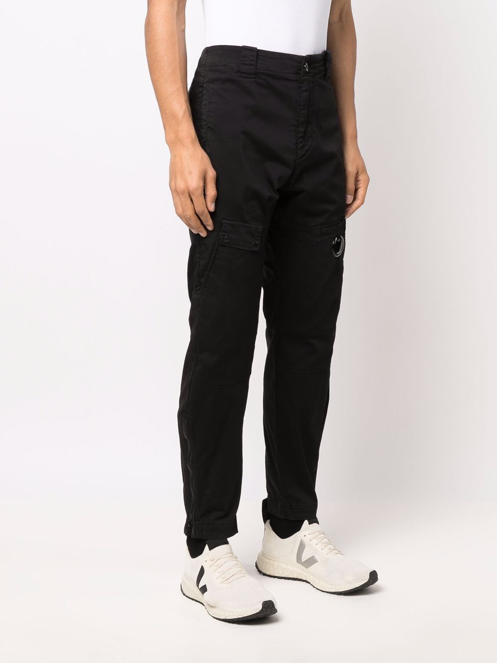 фото C.p. company logo-plaque cargo trousers