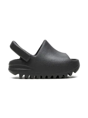 Pantuflas Adidas Yeezy Kids Moda infantil FARFETCH
