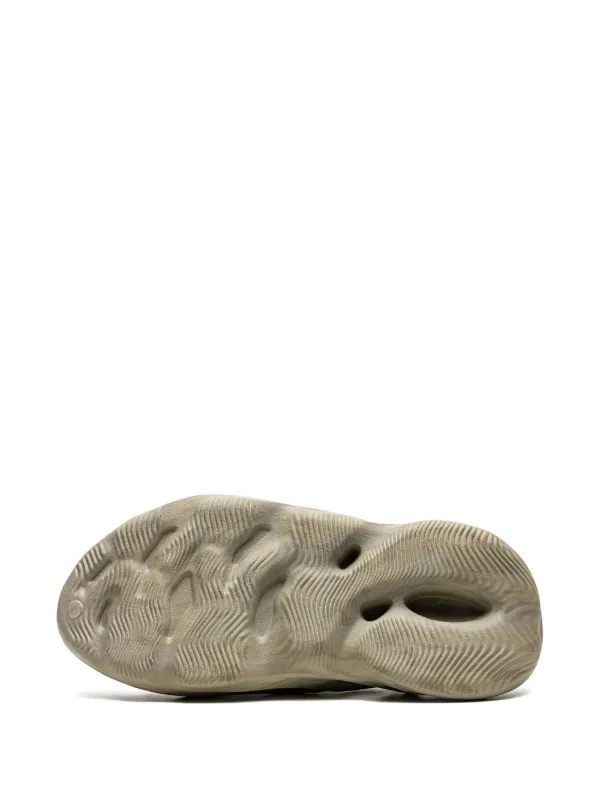 YEEZY FOAM RUNNER STONE SAGE  24.5cm