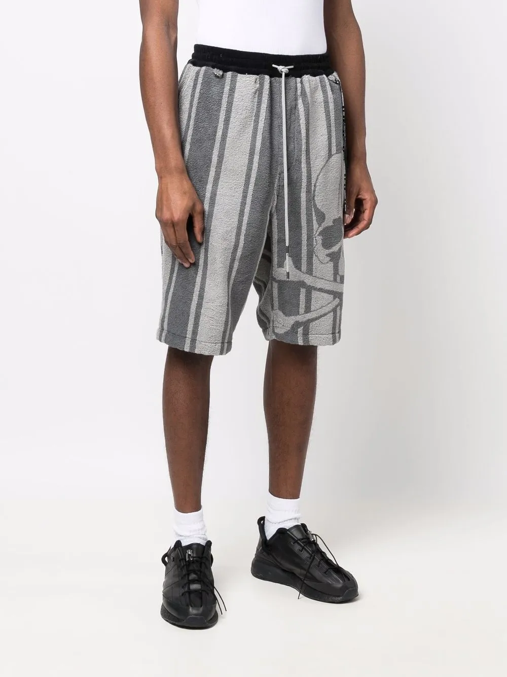  Mastermind World Gestreifte Joggingshorts Mit Totenkopf   Grau 
