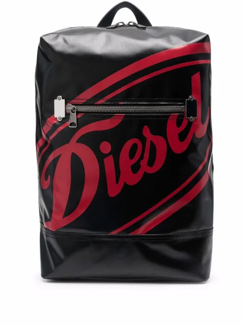Diesel شنطة ظهر 'سيركوس تشارلي' بطبعة شعار الماركة