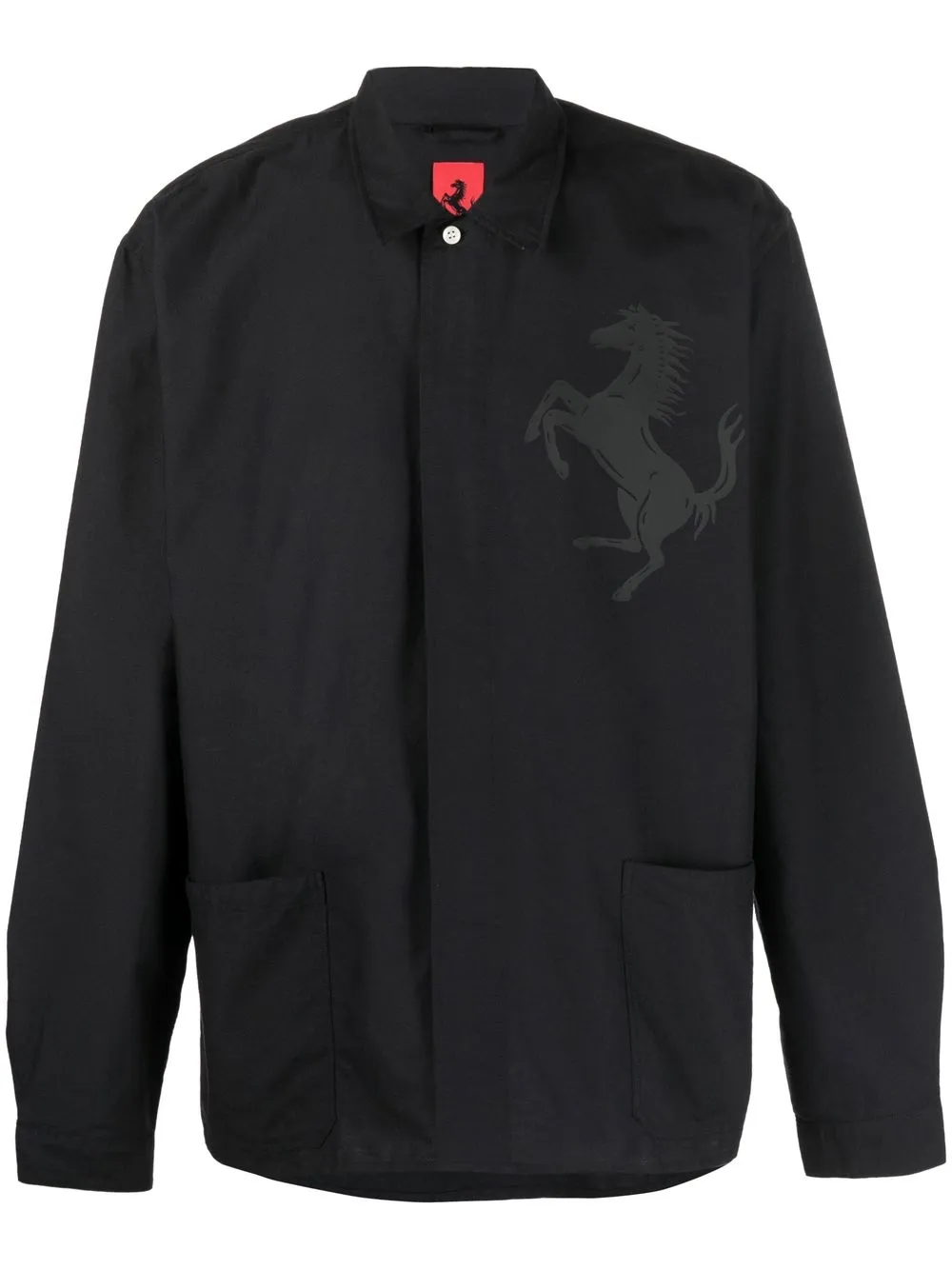 

Ferrari camisa con botones y parche del logo - Negro