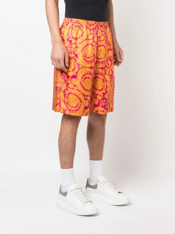 Versace ヴェルサーチェ バロッコ シルエット シルクショート