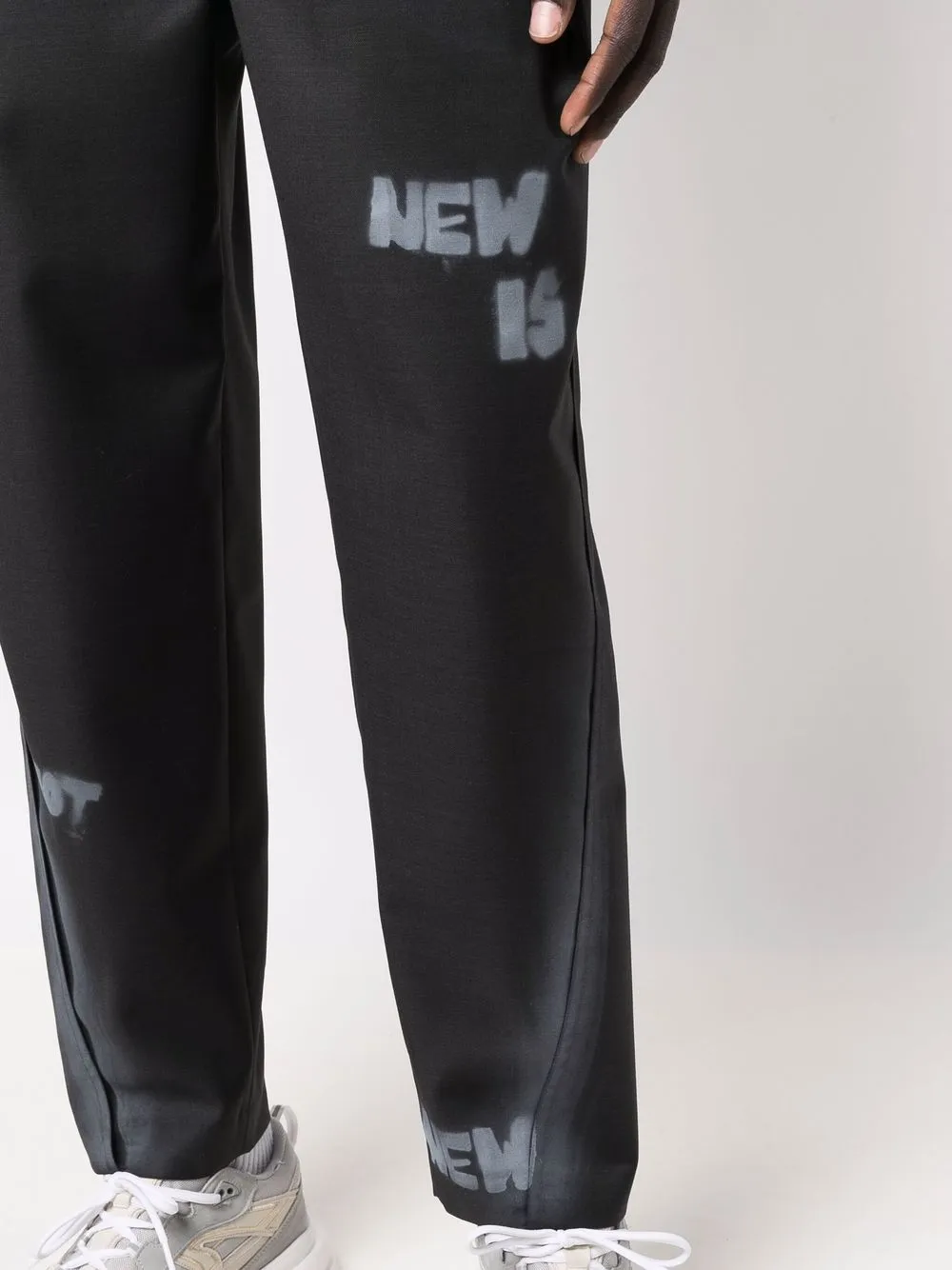 slogan print straight-leg trousers