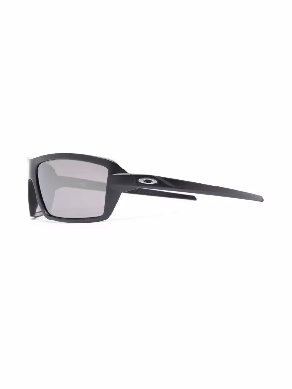 Oakley logo-plaque Sunglasses - Farfetch