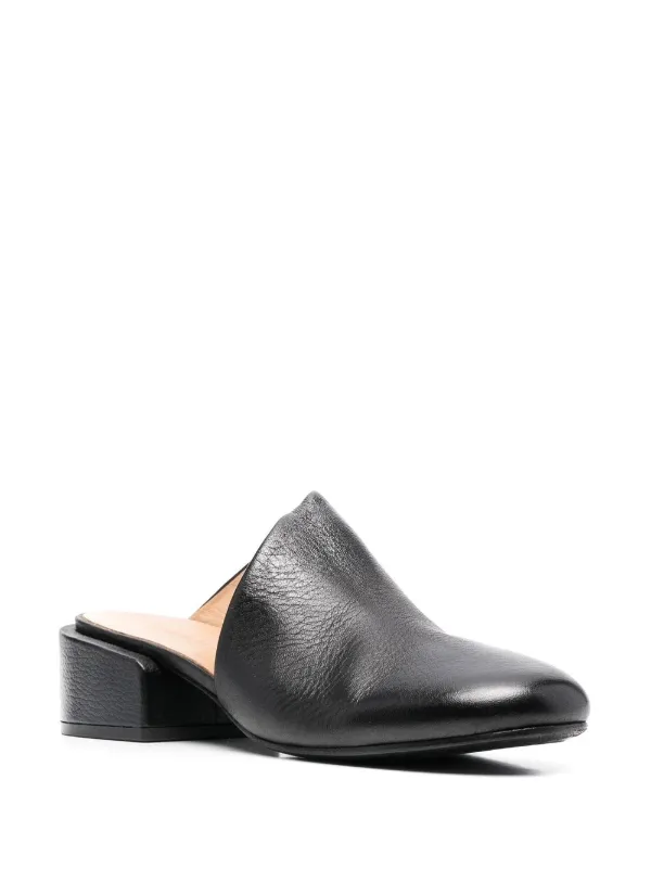 Round heel outlet mules