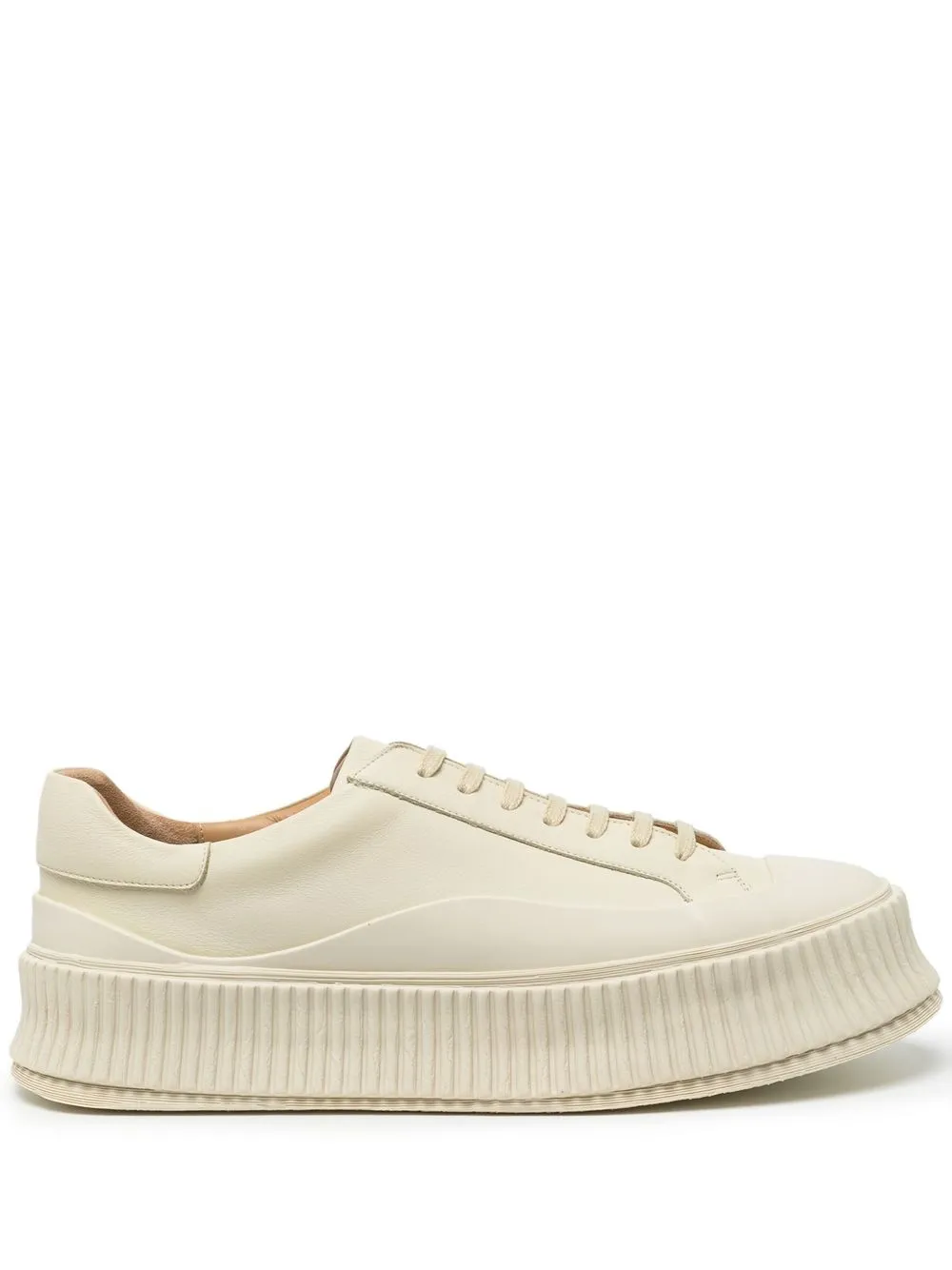 

Jil Sander tenis con agujetas y suela dentada - Marrón