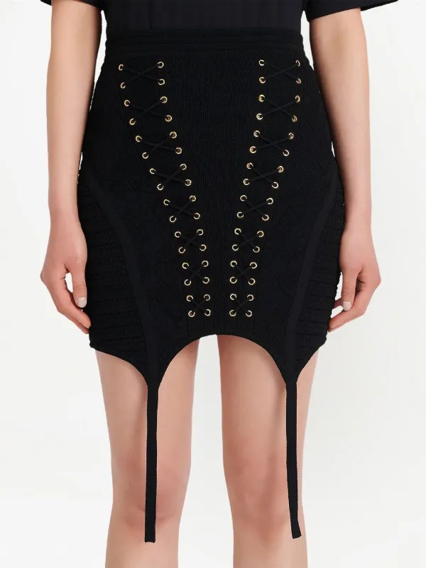 【関税込み】Balmain ブラック フレア ニット ミニスカート Balmain ニット ミニスカート | ブラック | FARFETCH JP