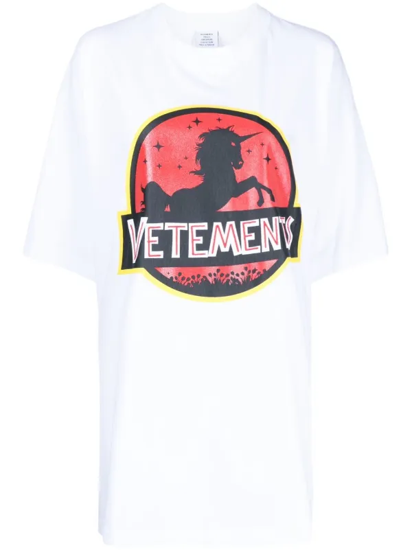 VETEMENTS logo-print T-shirt - Farfetch