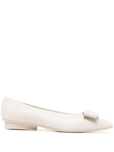 Ferragamo Viva leather flat shoes