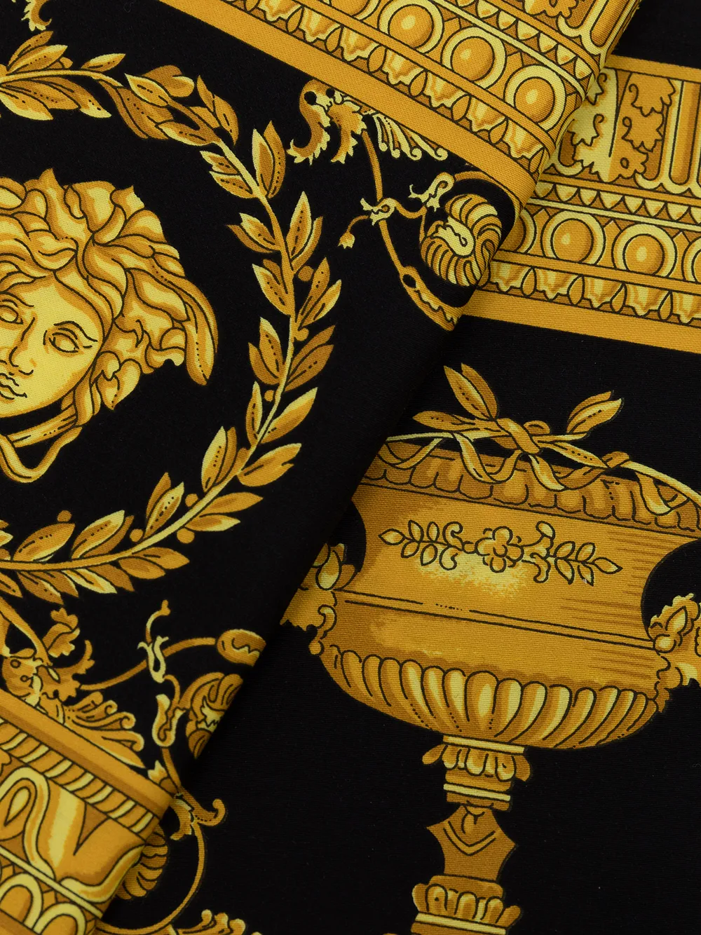 Versace I Love Baroque pillow cases (set of two) | Bedding | Image 2